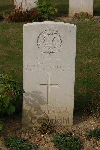 Tincourt New British Cemetery - Nixon, John Thomas