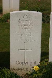 Tincourt New British Cemetery - Ogden, Walter Frederick