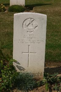 Tincourt New British Cemetery - Ogier, W