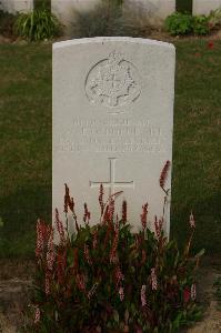 Tincourt New British Cemetery - Osborne, Walter Jesse