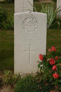 Tincourt New British Cemetery - Palmer, W F G