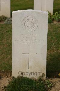 Tincourt New British Cemetery - Parks, J