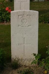 Tincourt New British Cemetery - Perry, J