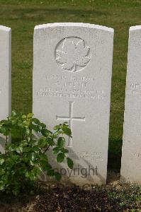 Tincourt New British Cemetery - Pettit, G