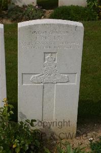 Tincourt New British Cemetery - Pickles, Francis