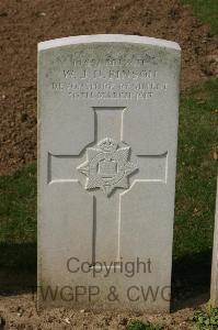 Tincourt New British Cemetery - Pinson, W J N