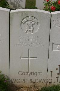 Tincourt New British Cemetery - Poulter, Percy