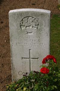 Tincourt New British Cemetery - Price, J W