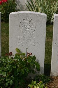 Tincourt New British Cemetery - Rawden, S