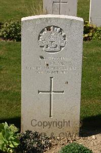 Tincourt New British Cemetery - Read, T R