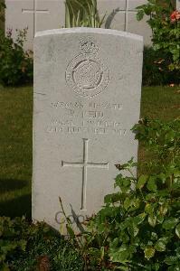 Tincourt New British Cemetery - Reid, R