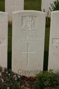 Tincourt New British Cemetery - Roberts, R W