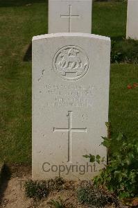 Tincourt New British Cemetery - Roberts, W J