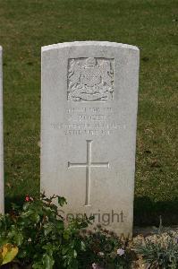 Tincourt New British Cemetery - Rogers, A