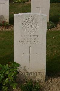 Tincourt New British Cemetery - Roper, J