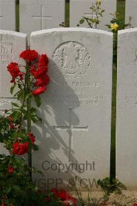 Tincourt New British Cemetery - Ross, M