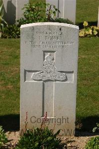 Tincourt New British Cemetery - Rowe, F
