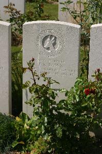 Tincourt New British Cemetery - Rowe, J B