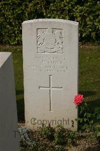 Tincourt New British Cemetery - Royle, C H