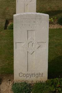 Tincourt New British Cemetery - Sandham, W