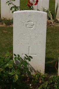Tincourt New British Cemetery - Saunders, F W