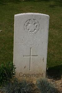 Tincourt New British Cemetery - Sibley, F V