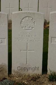 Tincourt New British Cemetery - Skinner, R H