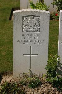 Tincourt New British Cemetery - Smith, H