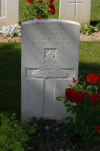 Tincourt New British Cemetery - Smith, W