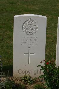Tincourt New British Cemetery - Spencer, T