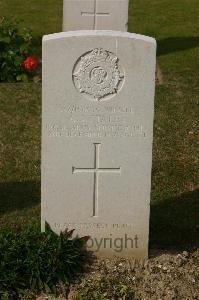 Tincourt New British Cemetery - Staley, A J