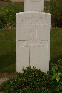 Tincourt New British Cemetery - Stallard, F J