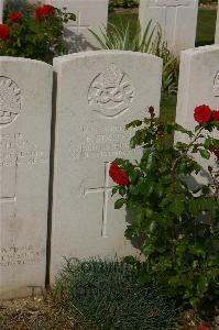 Tincourt New British Cemetery - Staples, F