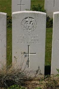 Tincourt New British Cemetery - Street, J L