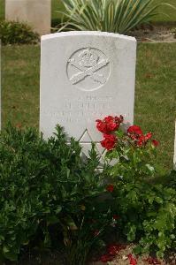 Tincourt New British Cemetery - Sulkin, M
