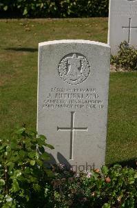 Tincourt New British Cemetery - Sutherland, James