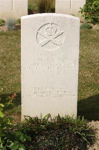 Tincourt New British Cemetery - Swanson, Thomas Harrison
