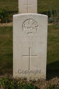 Tincourt New British Cemetery - Tanton, E F
