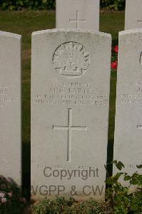 Tincourt New British Cemetery - Tarte, Merlin Kinneir