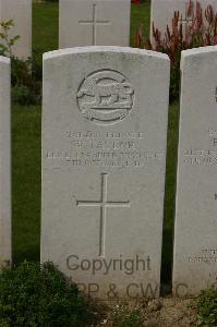 Tincourt New British Cemetery - Taylor, W