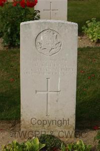 Tincourt New British Cemetery - Tettmar, Victor Downes