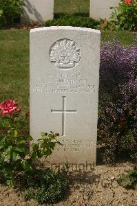 Tincourt New British Cemetery - Thompson, James Jacob