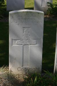 Tincourt New British Cemetery - Tirebuck, H