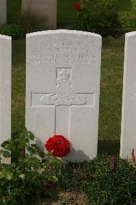 Tincourt New British Cemetery - Toplis, G