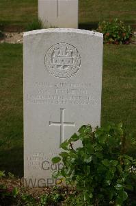 Tincourt New British Cemetery - Tosdevin, William Cecil