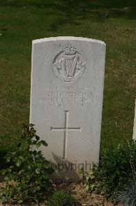 Tincourt New British Cemetery - Tostevin, M