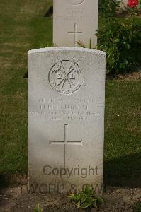 Tincourt New British Cemetery - Turner, H H F