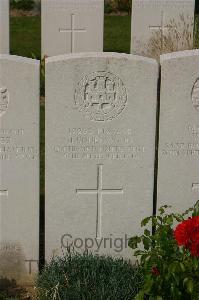 Tincourt New British Cemetery - Underwood, H