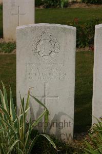 Tincourt New British Cemetery - Varley, H W