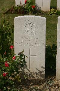 Tincourt New British Cemetery - Vincent, F